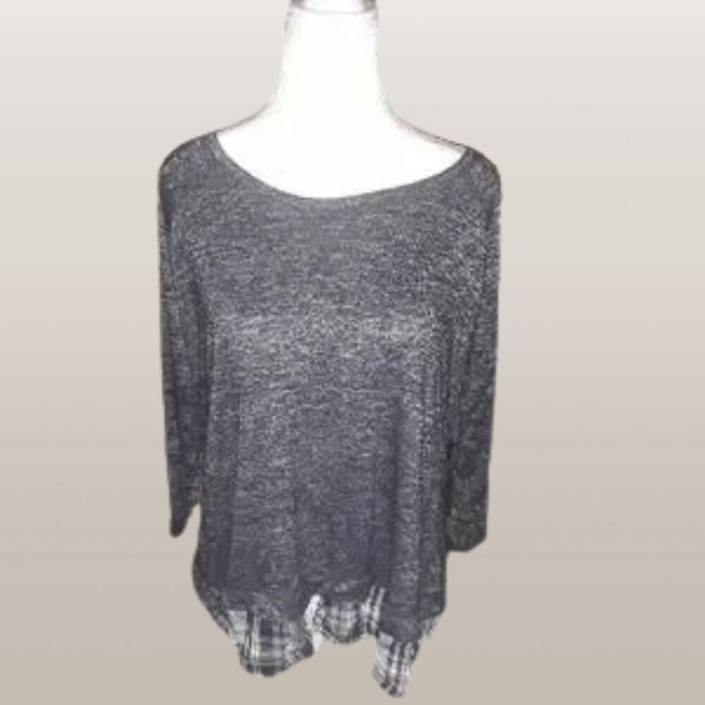 Avenue Black And Grey With Plaid Bottom Top